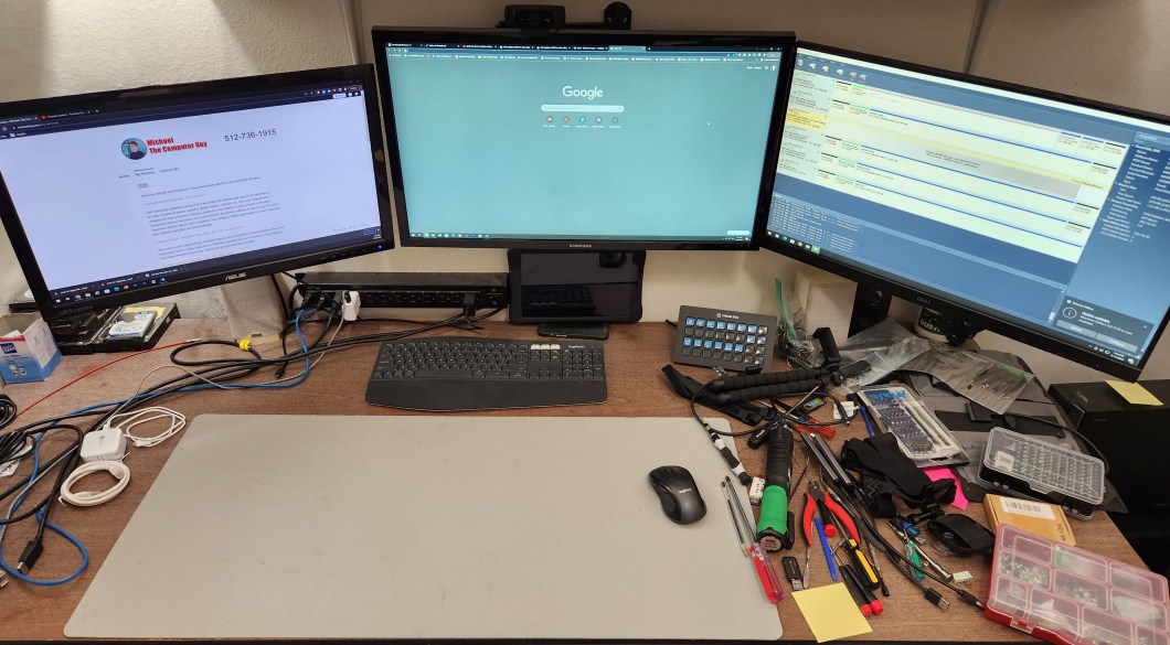 desk a little photoshopped